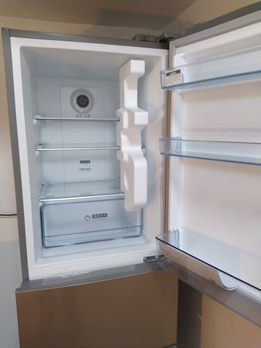 【品牌自营】美的(midea)冰箱三门215升风冷电脑控温中门软冷冻小型